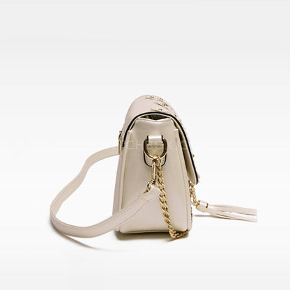 Flap shoulder bag with plum flower ornaments
